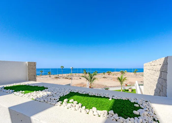 Elisabetta, Luxury With Heated Pool Ocean View In Adeje, Tenerife 빌라