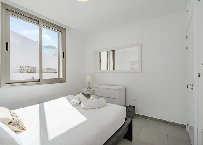 빌라 Elisabetta, Luxury With Heated Pool Ocean View In Adeje, Tenerife 아데제