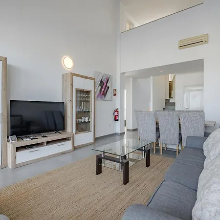 Elisabetta, Luxury With Heated Pool Ocean View In Adeje, Tenerife Vila