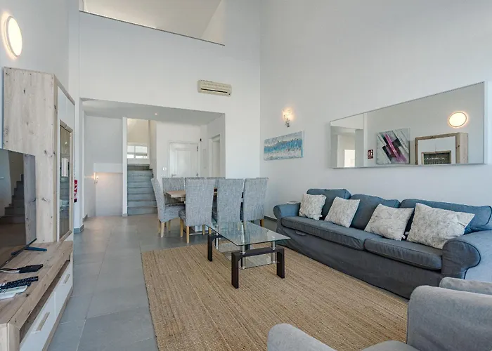 Elisabetta, Luxury With Heated Pool Ocean View In Adeje, Tenerife