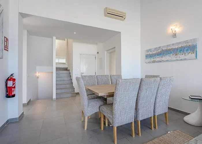 Elisabetta, Luxury With Heated Pool Ocean View In Adeje, Tenerife וילה אדחה