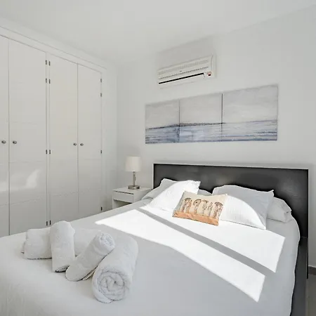 Elisabetta, Luxury With Heated Pool Ocean View In Adeje, Tenerife 아데제