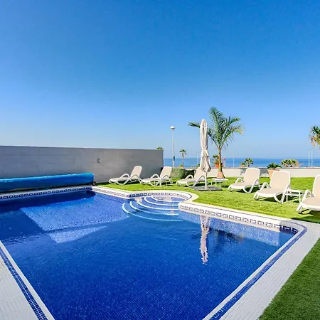 Вилла Elisabetta, Luxury With Heated Pool Ocean View In Adeje, Tenerife Адехе