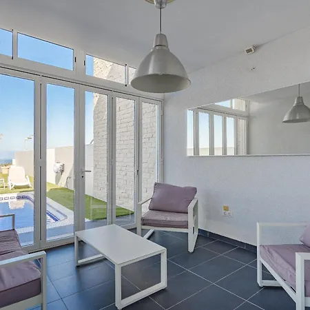 Elisabetta, Luxury With Heated Pool Ocean View In Adeje, Tenerife 别墅