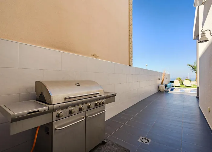 Elisabetta, Luxury With Heated Pool Ocean View In Adeje, Tenerife Villa Costa Adeje