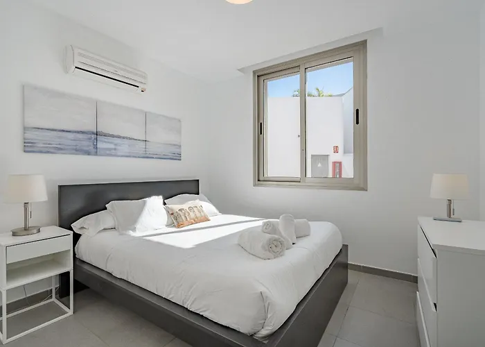 别墅 Elisabetta, Luxury With Heated Pool Ocean View In Adeje, Tenerife